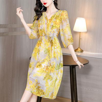 Women's Dress Fashion V-neck New Patchwork Lace Print Ruffle Style Dresses