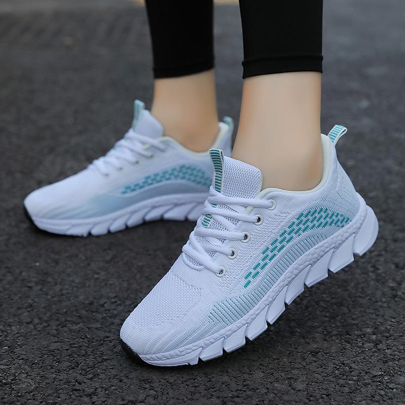 Large size lightweight sports shoes women's shoes 2025 new casual shoes comfortable shock-absorbing breathable running shoes