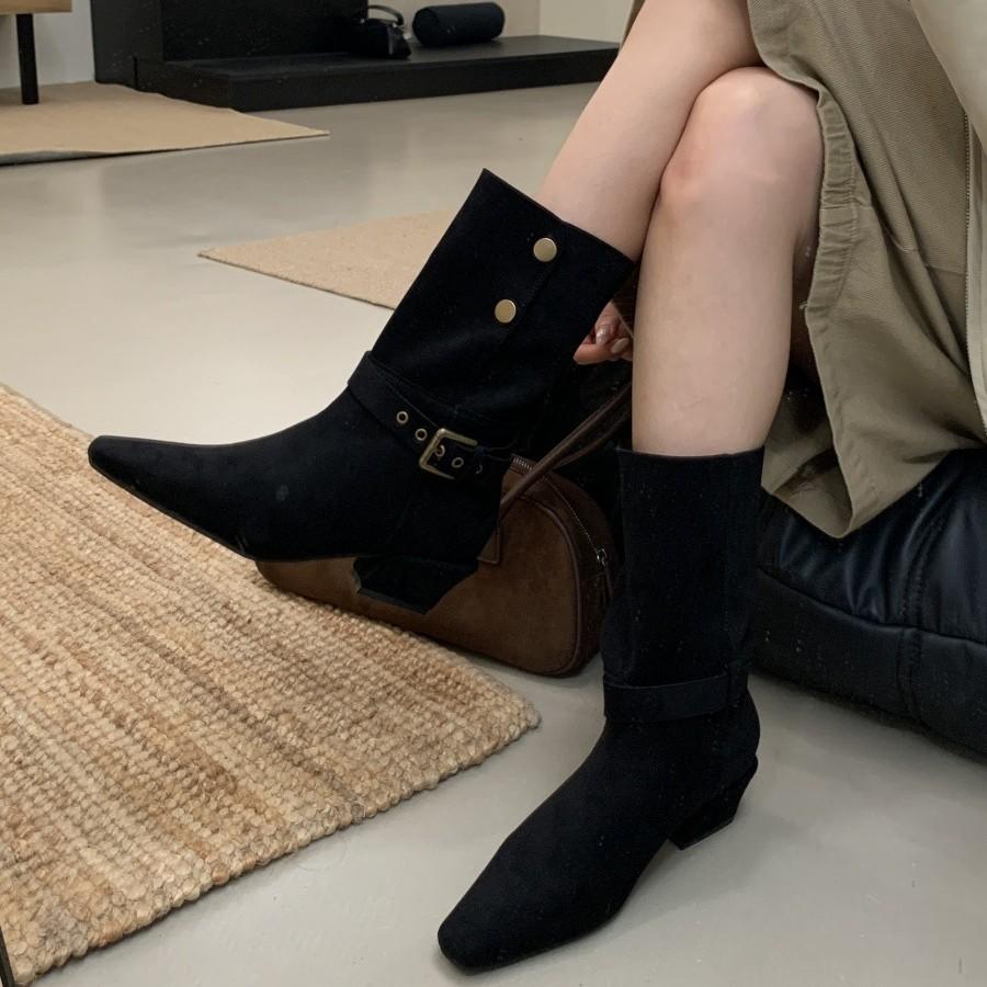2025 new niche design sense two wear pile knight boots square head thick heel fashion boots wasteland wind western boots women