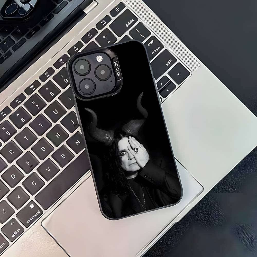 Sänger O-Ozzy Osbourne Handyhülle Für iPhone 16,15,14,13,12,11,Pro,XS,Max,Plus,Mini,SE4,E Schwarz Matt Stoßfeste Hülle