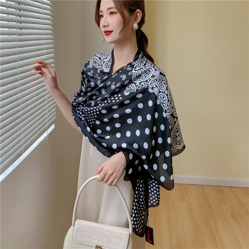 Retro cashew nut color matching black and white scarf autumn and winter new Korean version polka dot silk scarf scarf shawl thin travel scarf