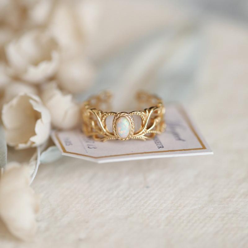 

Adjustable Copper Fashionforward Ring For Women With Stunning Retro Design And Geometry