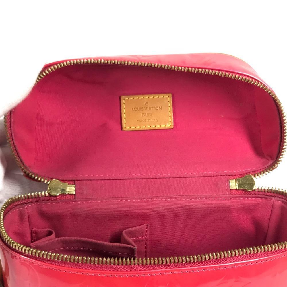 Louis Vuitton M91259 MonogramVernis Sullivan Vertical Pochette Shoulder Bag
