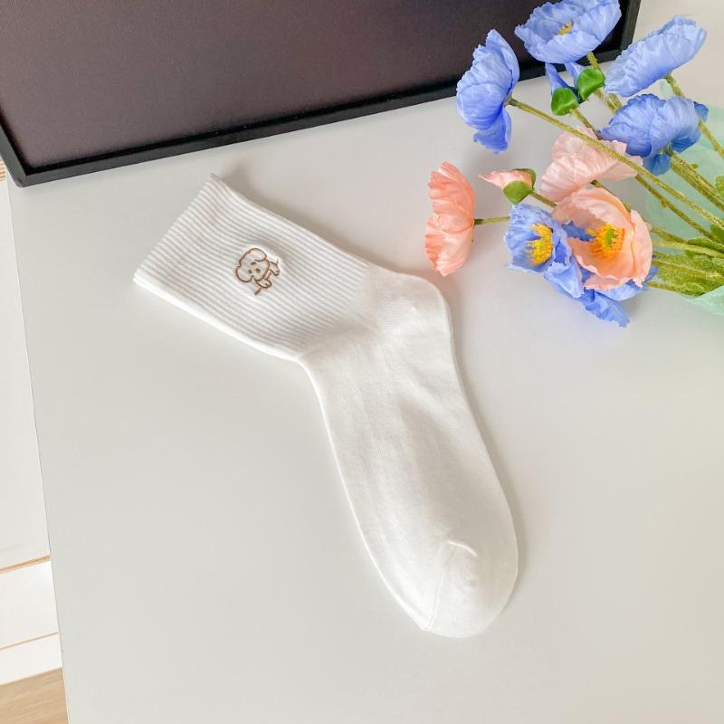 White Socks, Women's Autumn and Winter Embroidered Mid-calf Socks, Simple and Trendy Cotton Socks