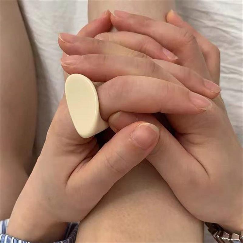 Oregelbundna Breda Stora Klumpiga Ringar för Kvinnor Vintage Akrylharts Höst Vinter Geometriska Stapelbara Finger Smycken