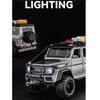 1/24 Scale Diecast Mercedes-Benz G550 4X4 Modified Version Off-road Car Sound and Light Pull Back Children's Toys Collection Gift Box