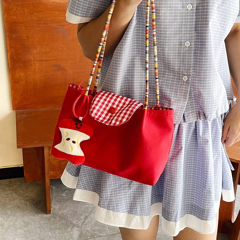 Casual Nylon Plaid Shoulder Bag With Pendant Dopamine Handbag Large Capacity Women Commuter Tote Bag  Trendy Armpit Bags