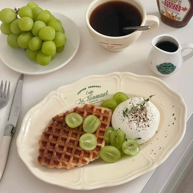 

Винтажная французская тарелка в форме диска, упрощенное письмо, бежевая овальная тарелка, керамическая тарелка для западной еды, фруктового торта, послеобеденного чая, завтрака, 8 дюймов