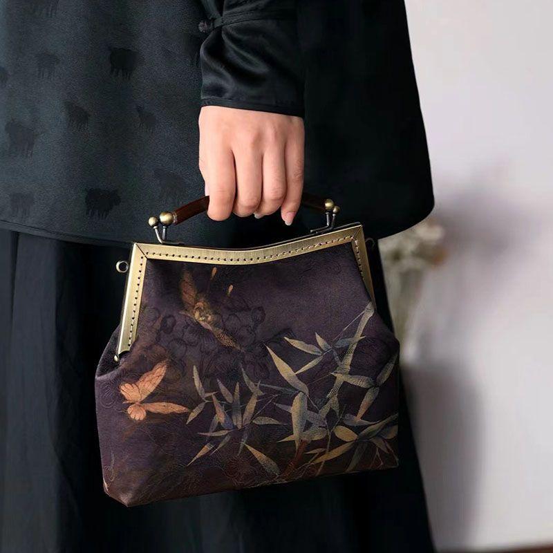 

Оригинальное гамбированное гуандунское шелковое ципао, сумка кроссбоди, китайская ручная сумка Black