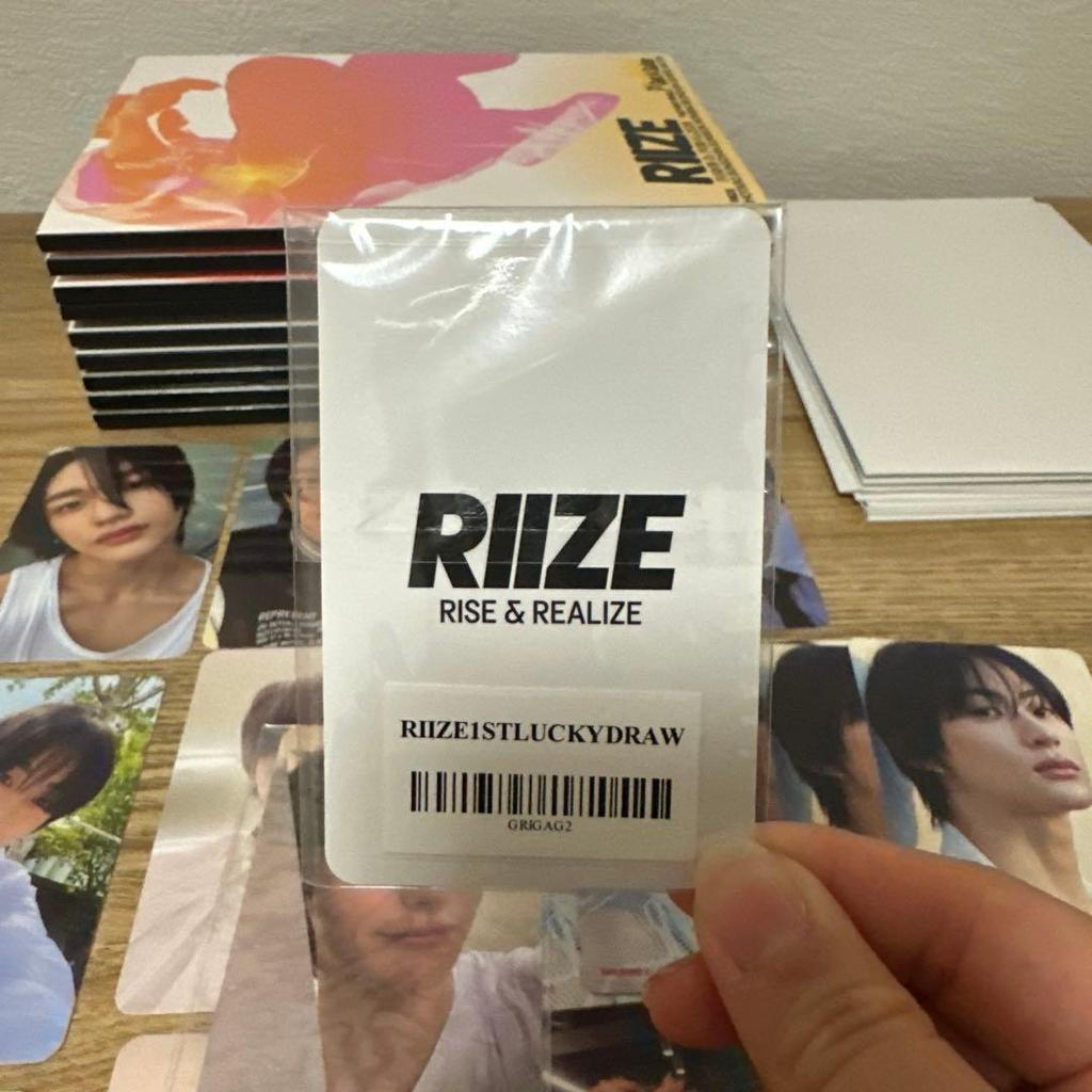 [USED] RIIZE Won Bin Get a Guitar Rakidro Authentic