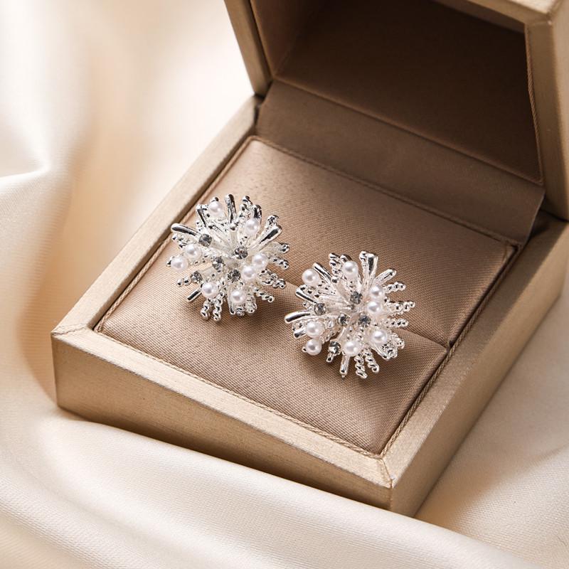 2025 Snowflake Pearl Stud Firework Earrings - Elegant Light Luxury Flower Design