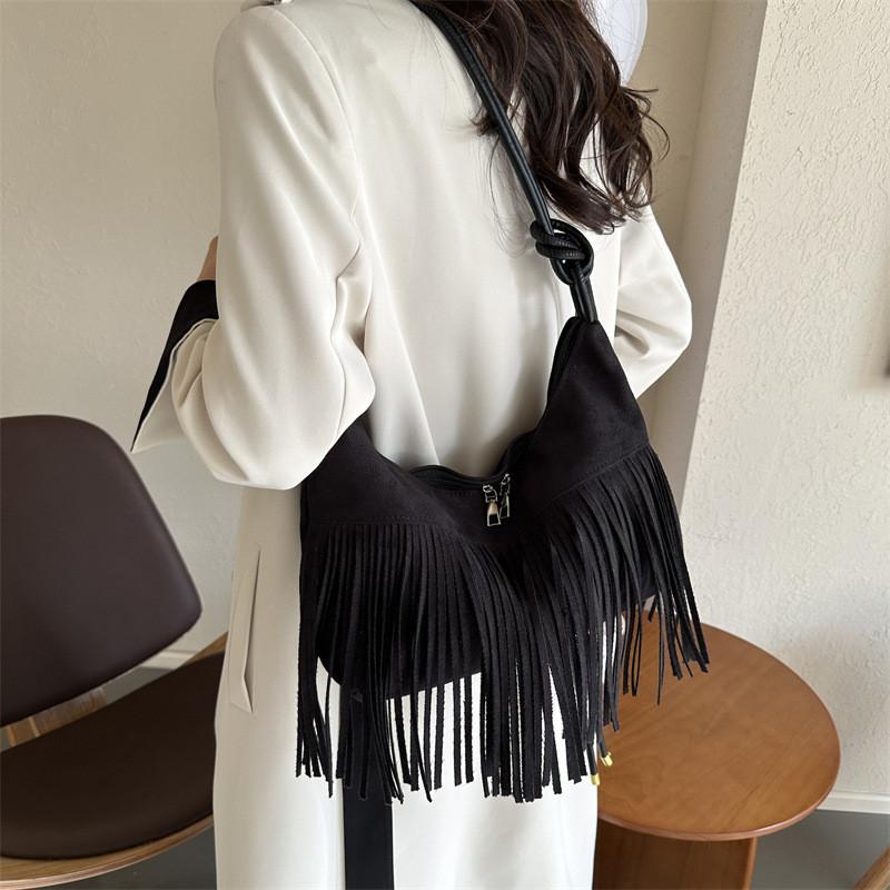 Modische Quaste Große Kapazität 2024 Neu Retro Beliebt Damen Einfach Einzelne Schulter Diagonale Schultertasche