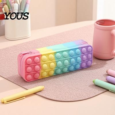 Siliconen Pennen Etui Tie-Dye Etui, Knijpbare Zachte Schrijfwaren Organizer voor Kinderen Tieners, Uniek Pennen Etui Willekeurig Kleurverloop Patroon Etui,