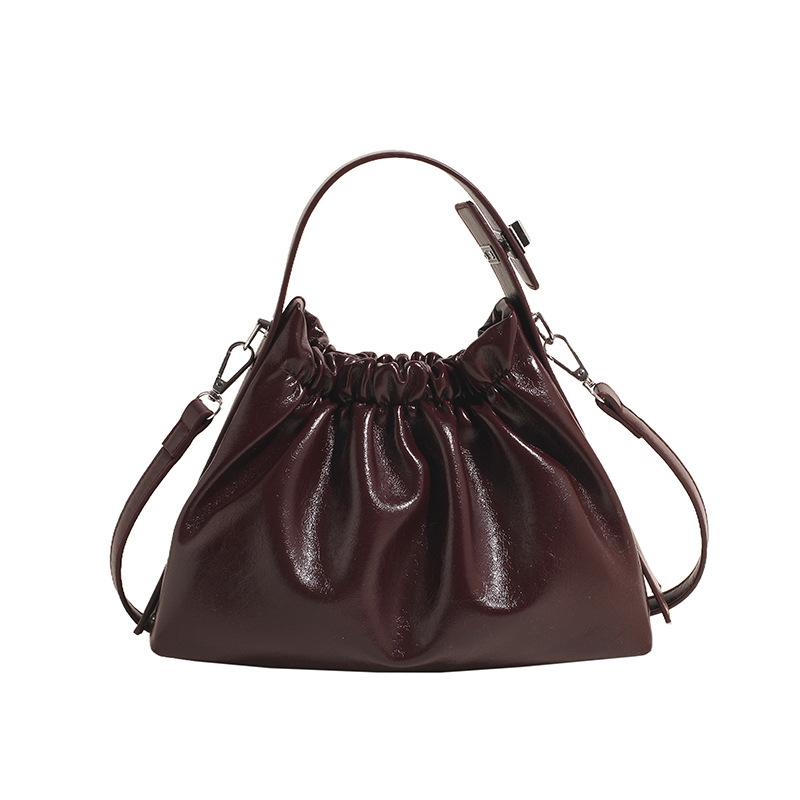 

2025 новая мода портативная сумка-облако женственность плечевая кроссбоди нишевый дизайн гонконгский стиль плиссированная сумка бордовый