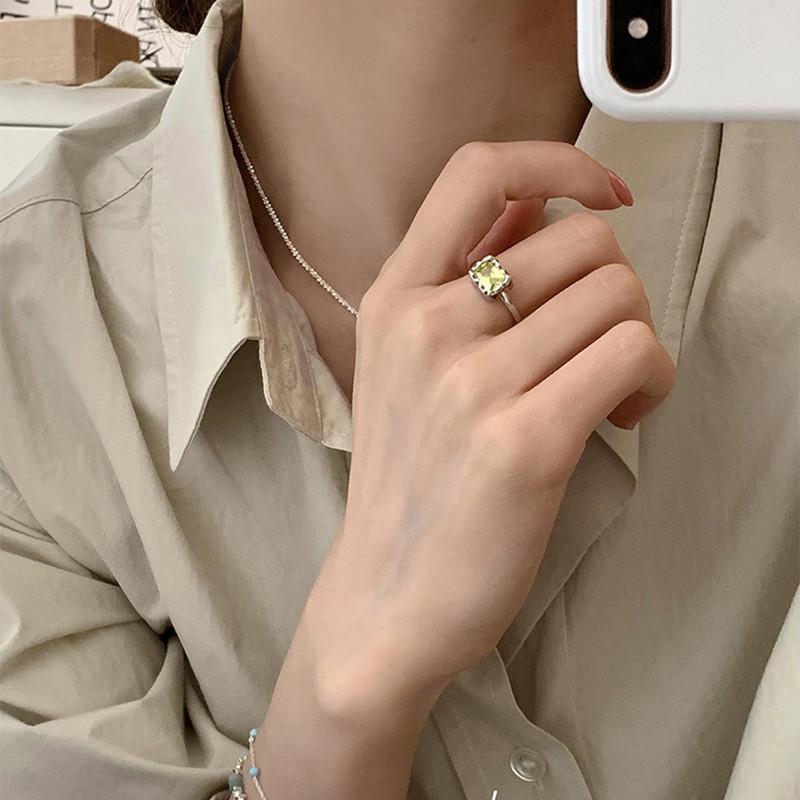 Elegant Geometric Green Grape Copper Ring For Women Ideal For Fashion Individuals Forward
