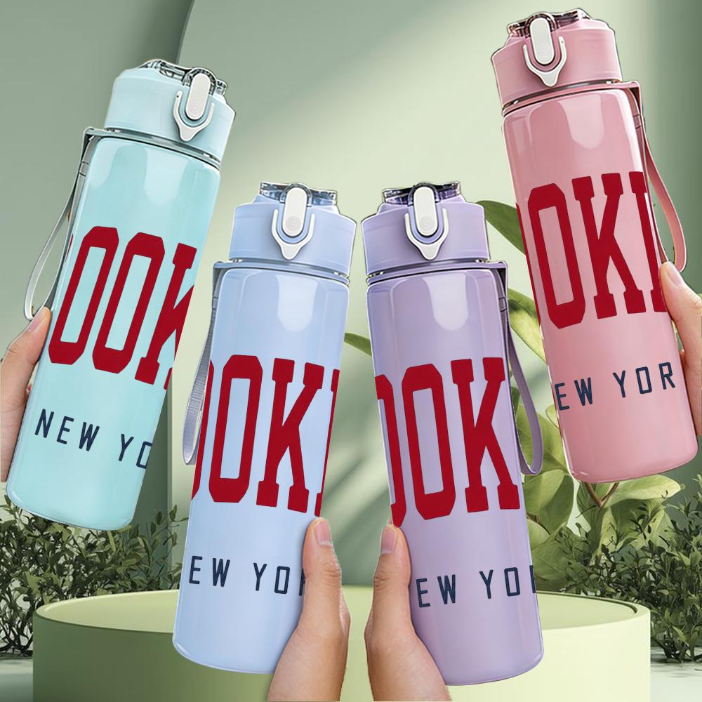 1PC Brooklyn New York Letter 750ml Color Plastic Sports Water Bottle Leakproof Flip Straw Lid Suitable for Sports Office Home Use