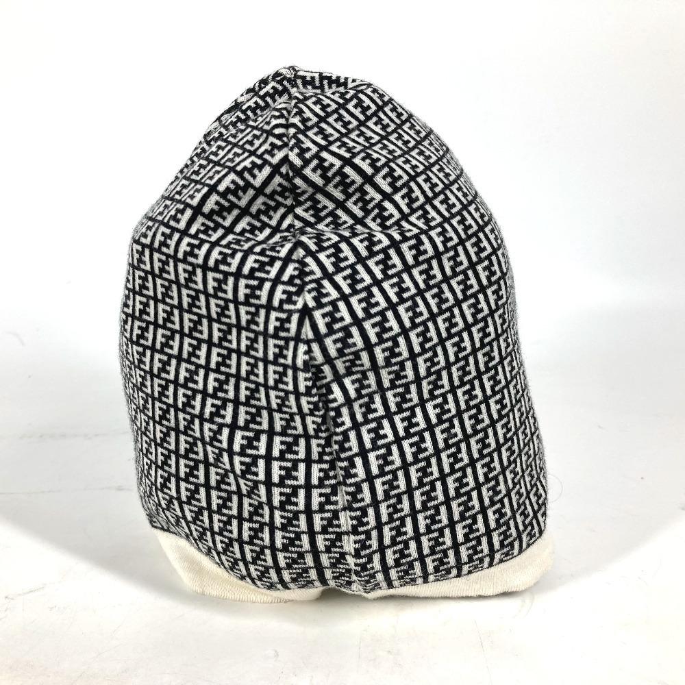 FENDI FXQ056 Zucca logo beanie hat knit hat knit cap Knit hat wool Black/White