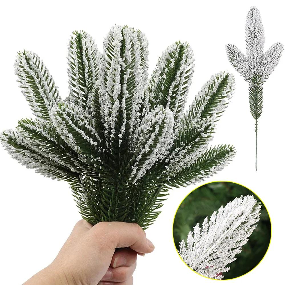 

Рождественский искусственный снег Сосновые иголки Ветки Поддельные сосновые ветки DIY Гирлянда Зеленые листья Растения Цветы Главная Рождественская вечеринка Подарки 20PCS