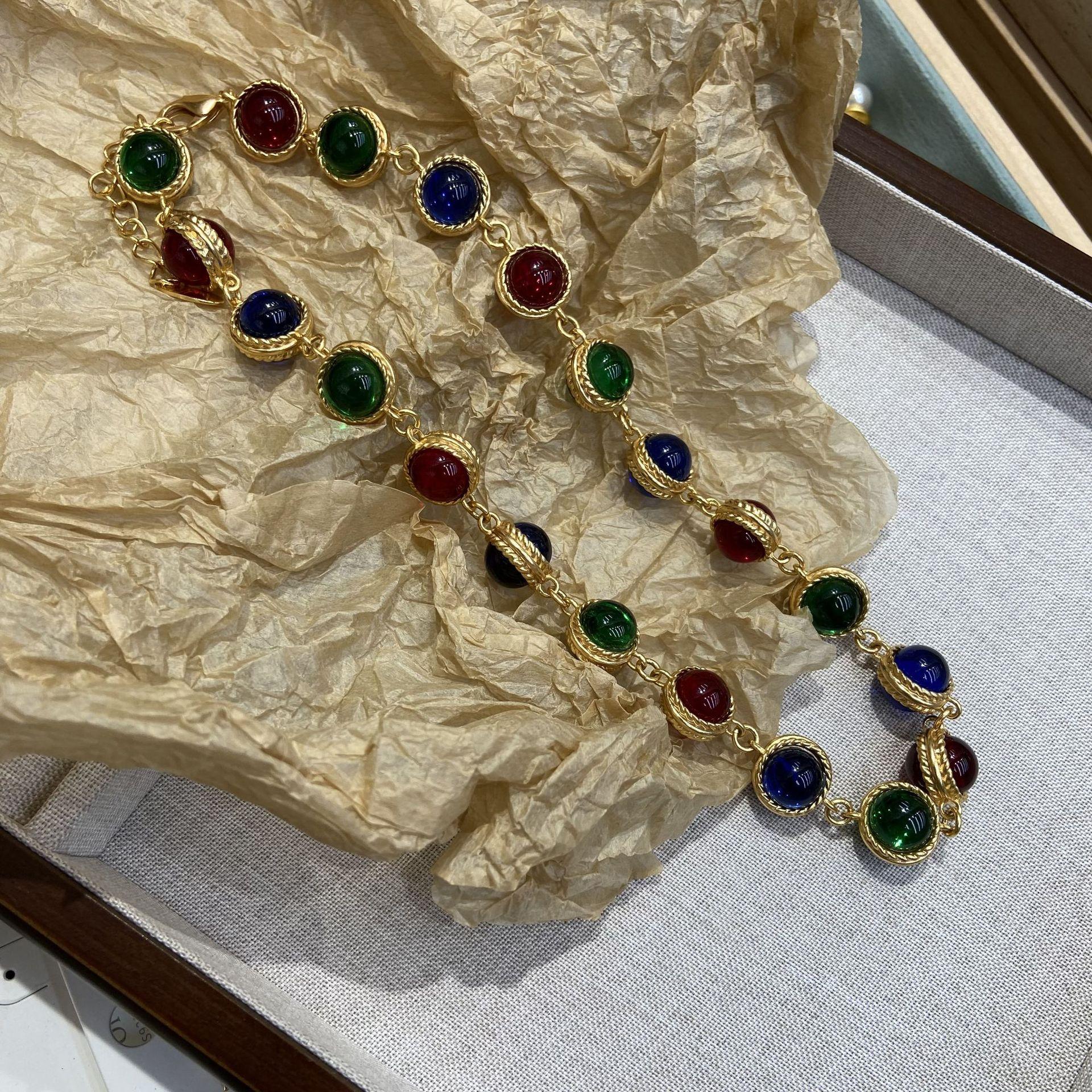 Medieval Vintage Retro Fashion Light Luxury Elegant Personality Design Natural Stone Colored Glazed Stone Necklace