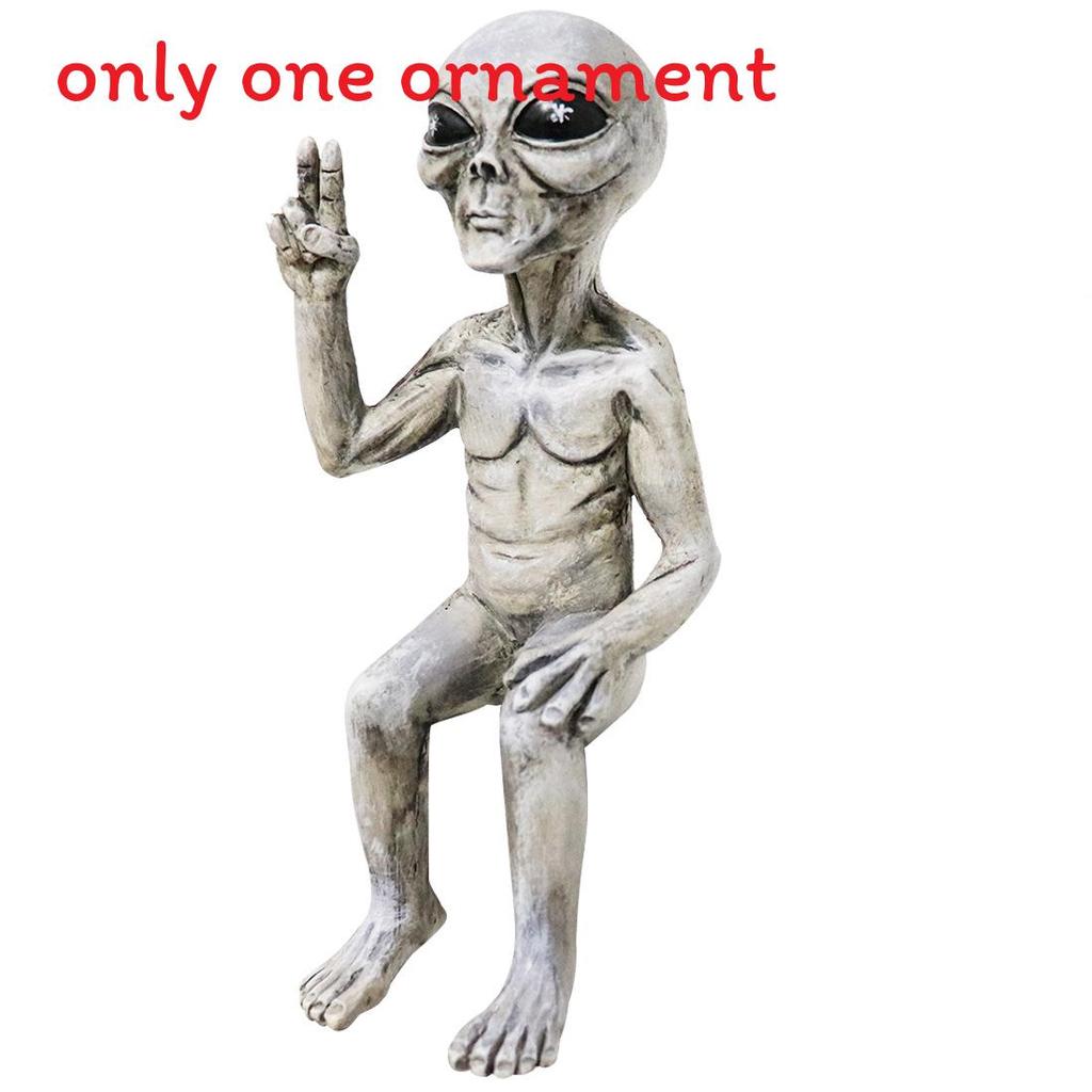 Resin Cat Dog Alien Statue With Artistic Design For Home Decor And Gift Giving