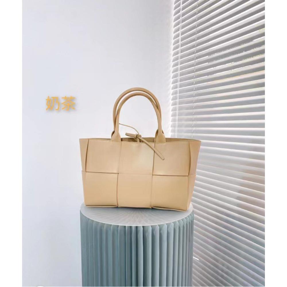 Neue Leder-Webtasche Rindsleder Einfache Vielseitige Tasche Pendler Schulter Messenger Handtasche