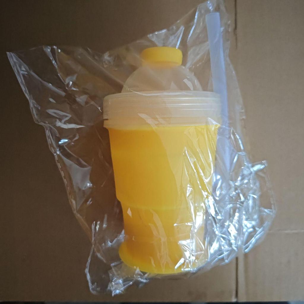 Portable Silicone Ice Hockey Mold Cup with Built-in Water Cup and Straw - Summer Outdoor and Office Use