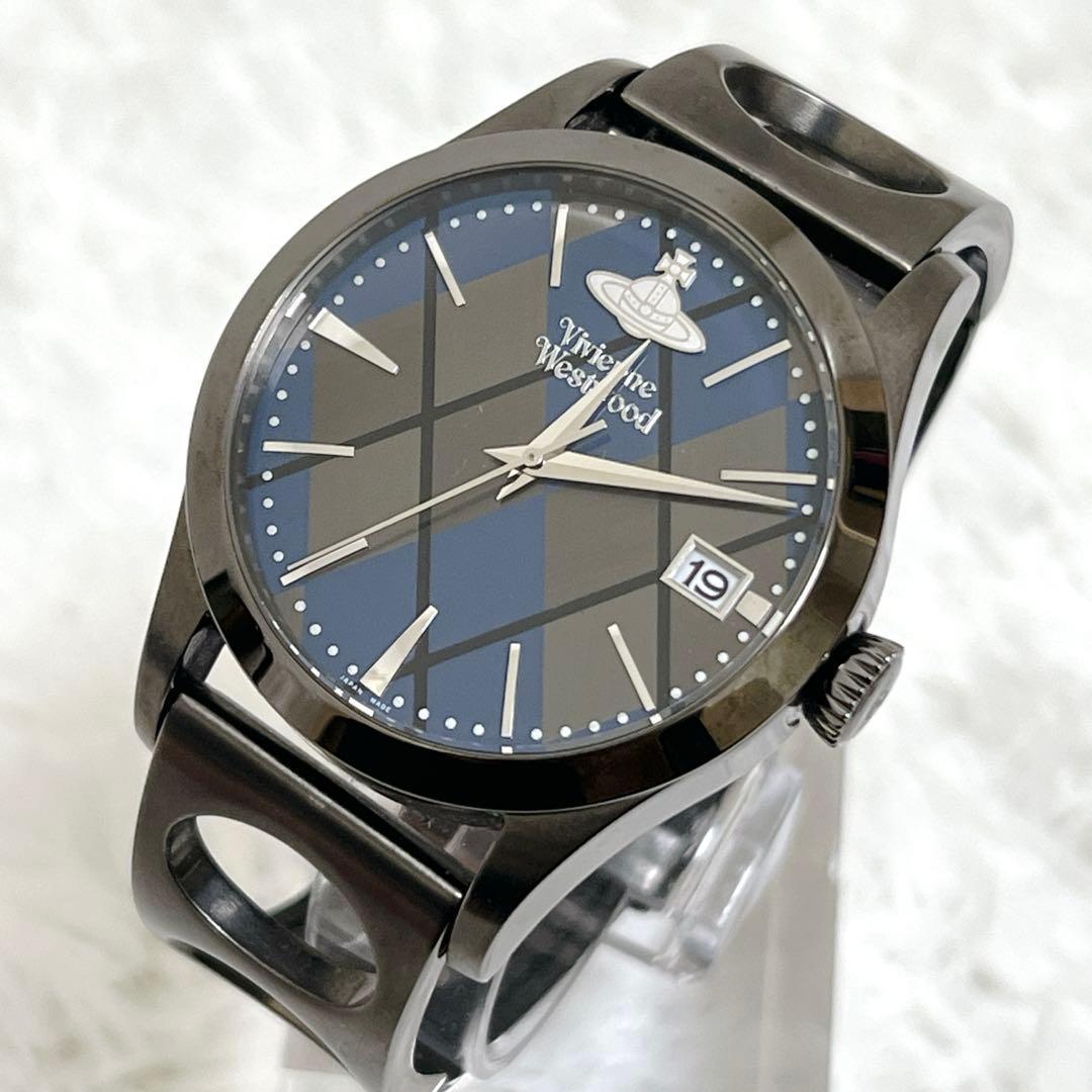 Used [Rare] Vivienne Westwood wristwatch in working condition, new battery