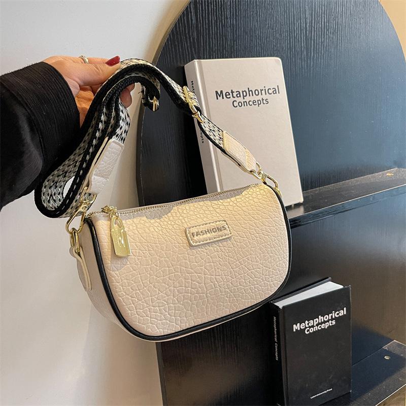 This Year's Popular Niche Bags 2025 New Women's Bags Fashionable Wide Shoulder Straps Messenger Bags High-end Popular Saddle Bags