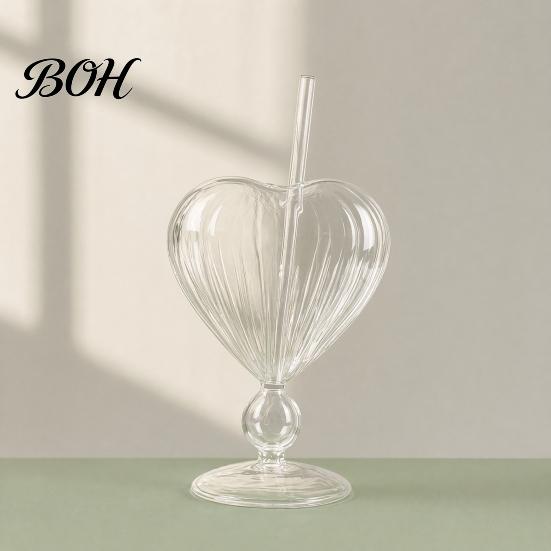 Glass Cup with Round Bead Design Creative Heart-shaped Goblet Straw, Personalized Wine Juice Fruit Drink Straw Cup, Love Heart Stemware for Champagne