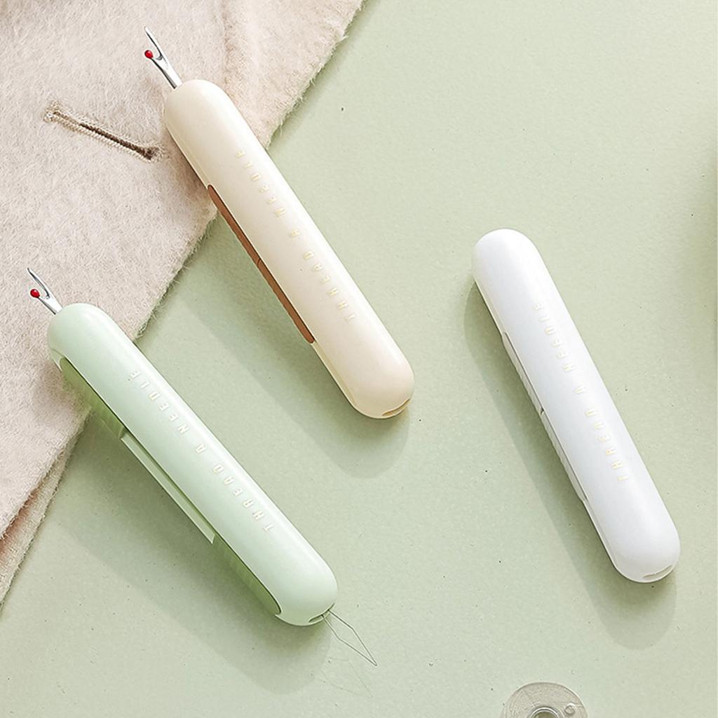 2-in-1 Needle Threader Seam Ripper Retractable Seam Ripper Practical Thread Remover for Sewing Crafting Thread Removing