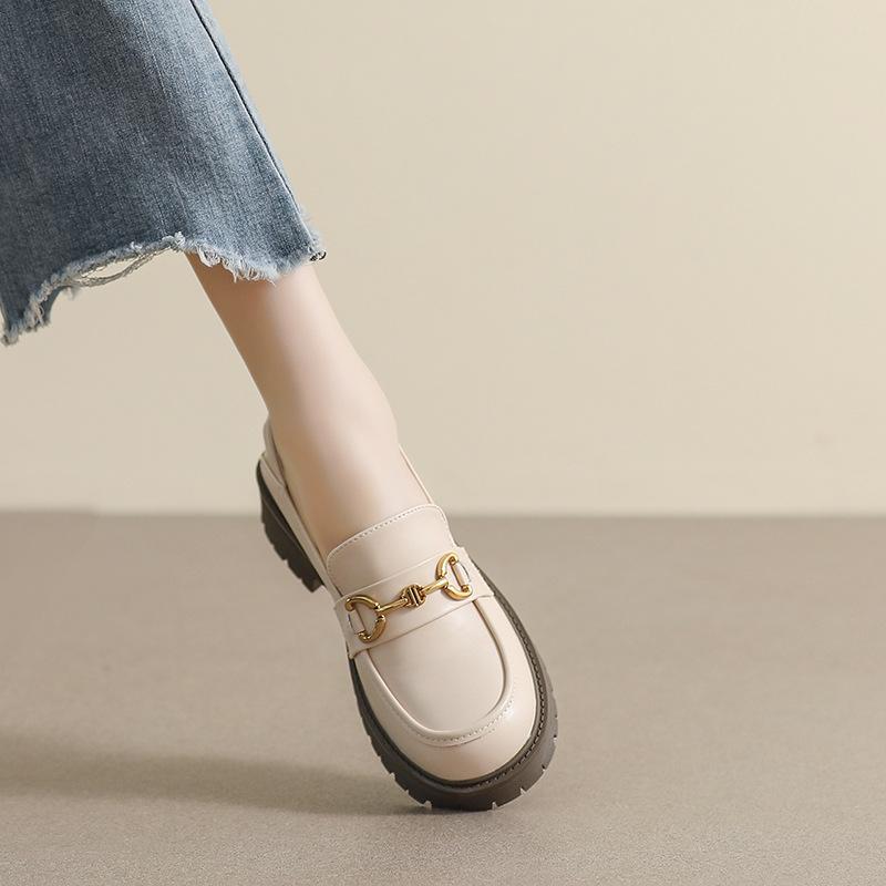 Weiwei girl 681-3 platform loafers women's 2024 new small man height increase retro British style small leather shoes