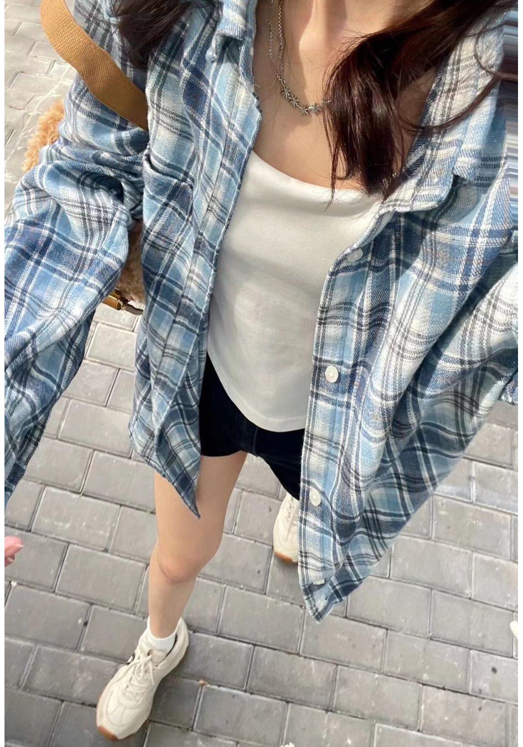 

Women s Pink Plaid Polo-Collar Shirt Jacket - Retro Hong Kong Style, Long Sleeve, Mid-Length, Sun-Protective, Perfect for Spring and Autumn. S (80-95 jin)