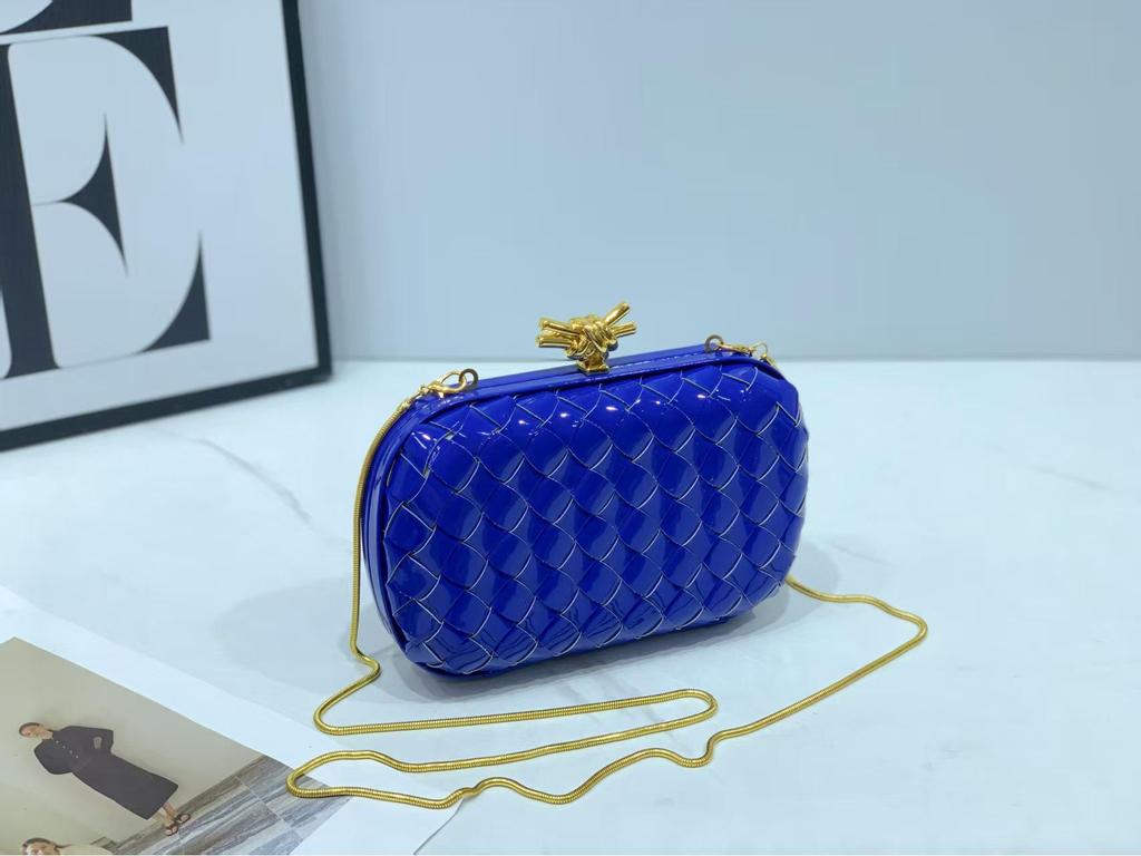 Elegant Luxury Evening Woven Chain Clutch - Women's High-Style Shoulder Bag