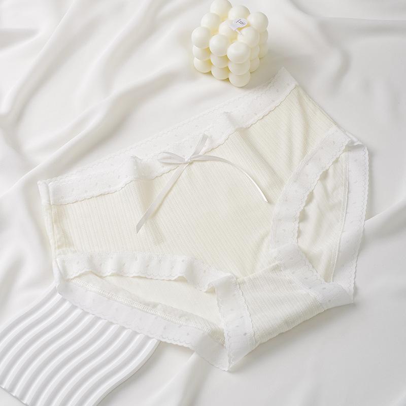 Ladies Summer Thin Simple Butterfly Ice Silk Pure Cotton Crotch Close Skin Scratch Triangle Briefs