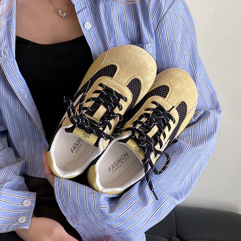 Korean Version of Striped Little White Shoes Women's Autumn 2025 New Mesh Lace-up Sports and Leisure Light Color Matching German Training Shoes