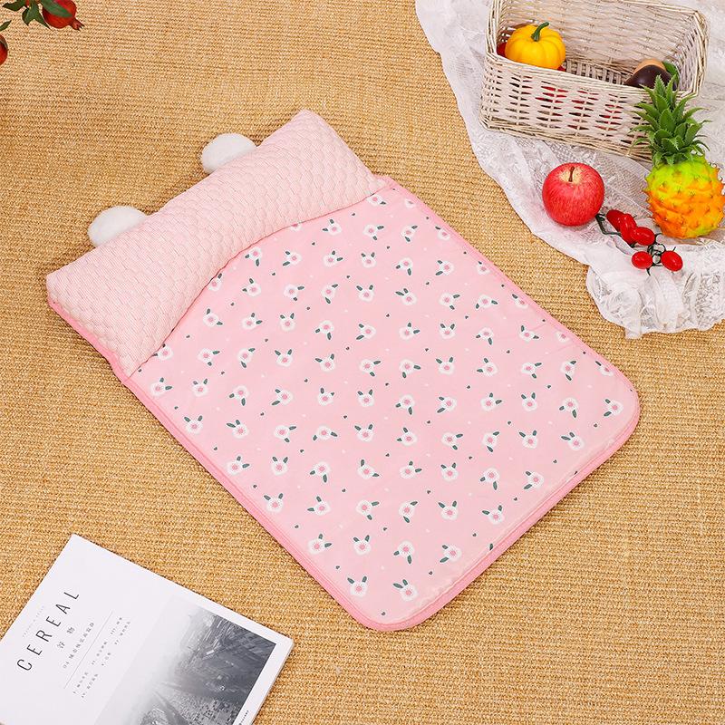 

Охлаждающий коврик для собак, водонепроницаемый ледяной шелк, матрас для домашних животных, моющийся диван для домашних животных, милый мультяшный маленький и средний размер, питомник для кошек и собак, четыре сезона 62x42