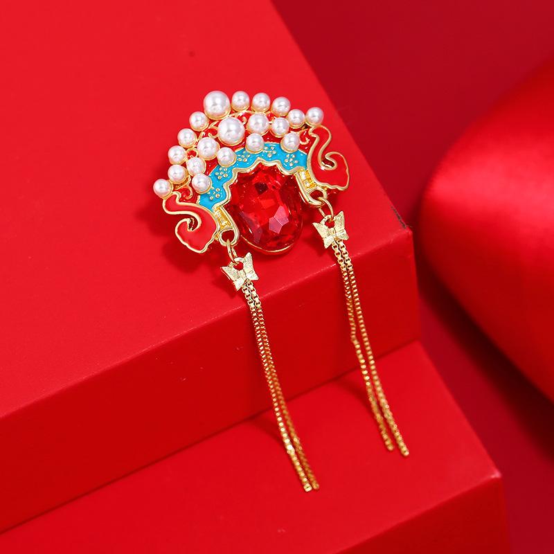 Creative Peking Opera Facebook Antique Brooch Female Knife Ma Dan Personality Pin Ornament Brooch Retro Exquisite Accessories Tide