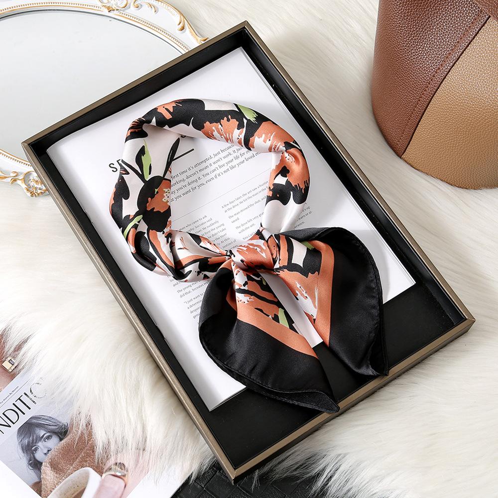 Camellia Flower Simple Silk Scarf Female Shanghai Story Thin Mom High-End Small Square Scarf Scarf