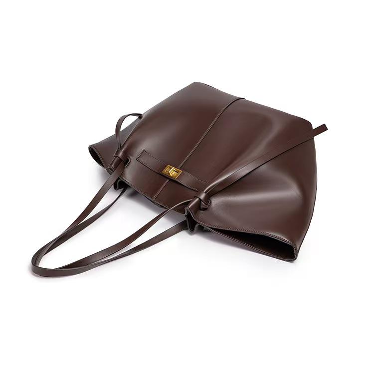 2025 Korean Style Large Capacity Women's Tote Bag - Simple, Fashionable Underarm Design for Cross-border Commuting