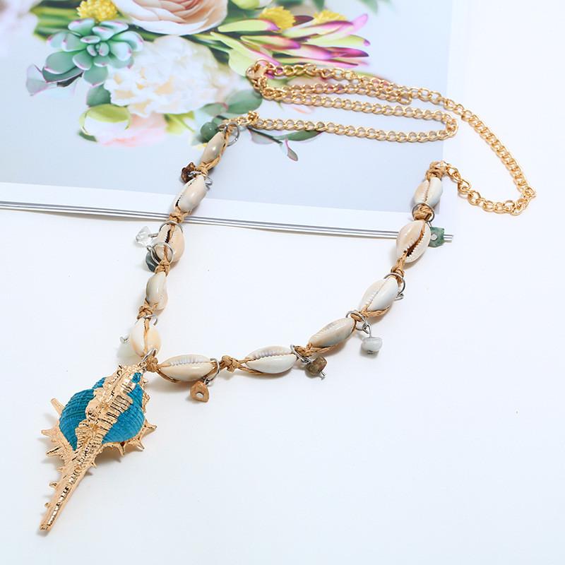 Fashionable Shell Necklace With Blue Sapphire Accents For Casual Wear And Parties