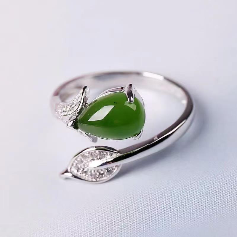 Innovative Trendy Hetian Jade Leaf Alloy Ring: Simple, Luxurious, and Fashionable Design