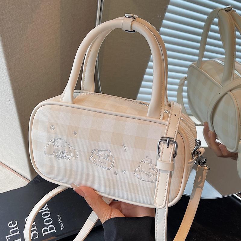Cute Plaid Portable Boston Bag Women 2025 New Niche Design Messenger Bag Korean Version of Foreign Style Shoulder Bag Tide