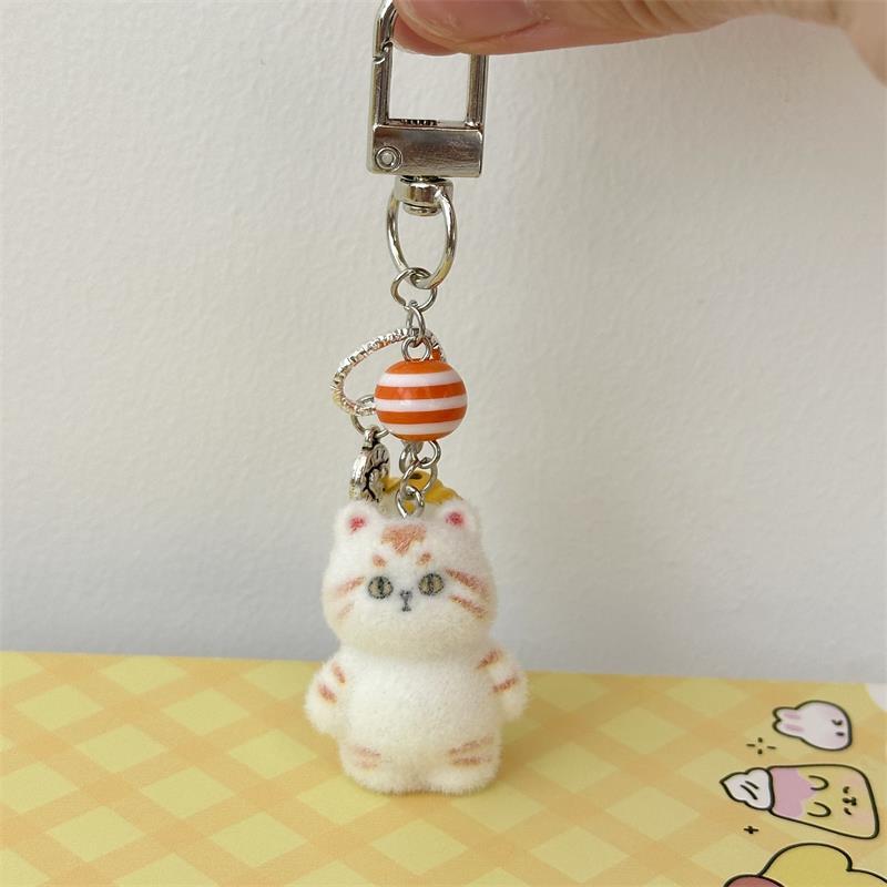 Roztomilý flockovaný přívěsek na klíče koťátko, šňůrka na krk, řetízek na telefon, krásné zvířátko kočka, přívěsek na batoh, ozdoba na tašku pro dívku, dárek pro pár