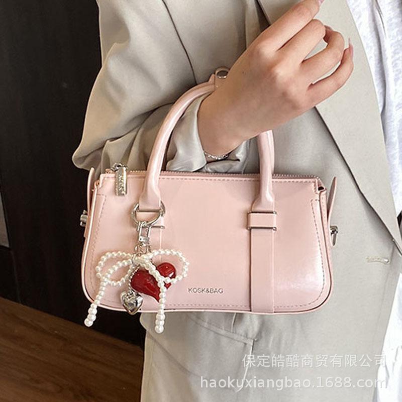 Korean Version of Fashion Portable Pillow Bag Women's 2025 Spring and Summer New Simple Versatile Shoulder Bag Niche Temperament Messenger Bag