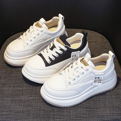 Białe buty z prawdziwej skóry na grubej podeszwie, casualowe buty typu board