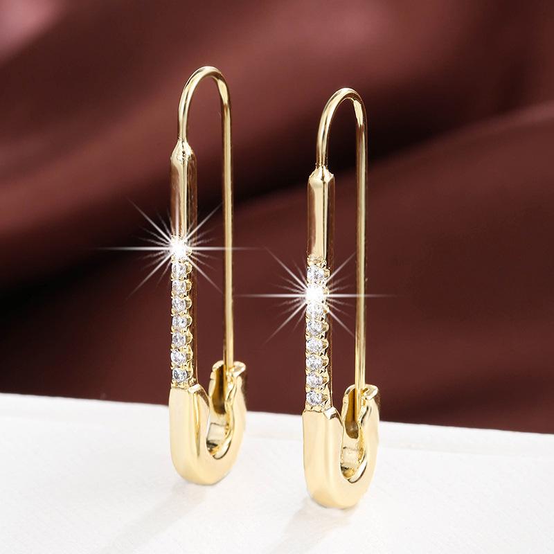 Cercei Stud Fashion cu Zirconiu Tip Agrafă - Design Simplu, Versatil pentru Fete