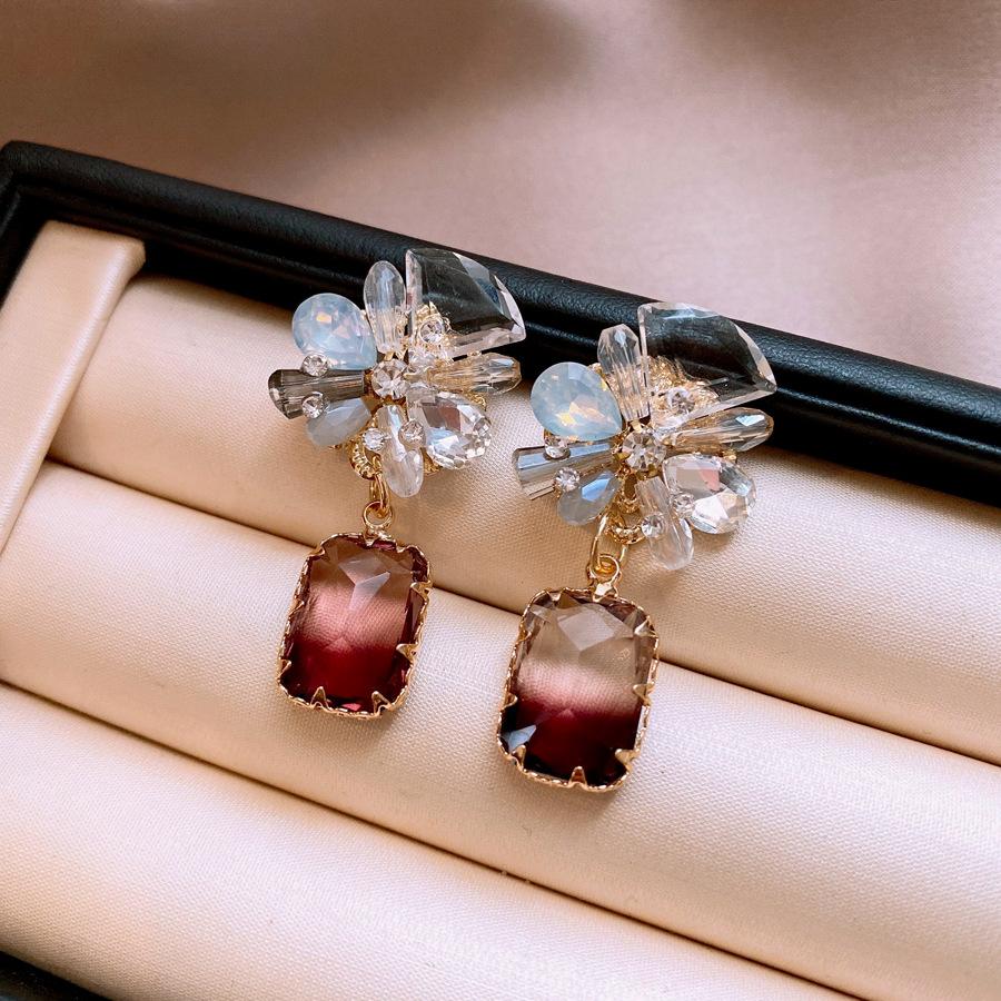 Diamond glazed flower earrings women s European and American retro exaggerated stud earrings