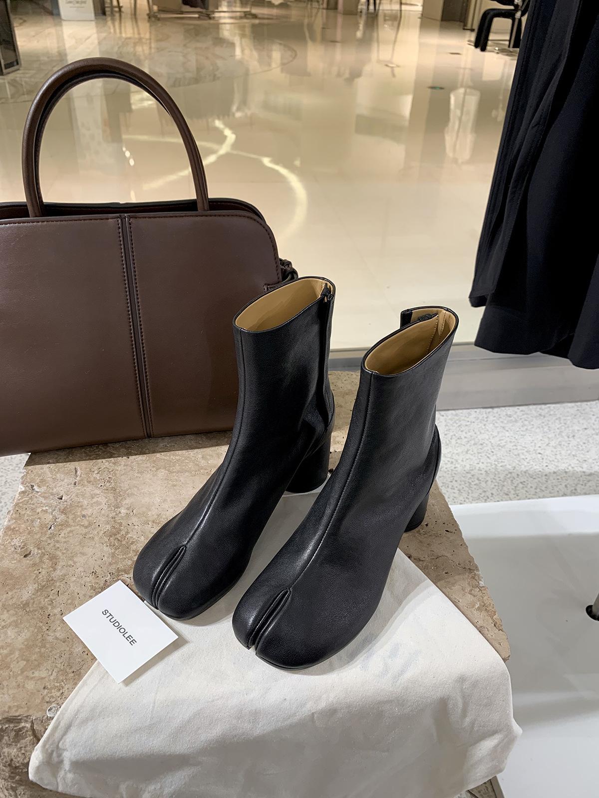 

Версия из овчины~ осенне-зимние новые ботинки с раздвоенным носком, ботинки челси на свиных копытцах, женские кожаные универсальные ботинки Мартин, короткие ботинки на высоком каблуке 40