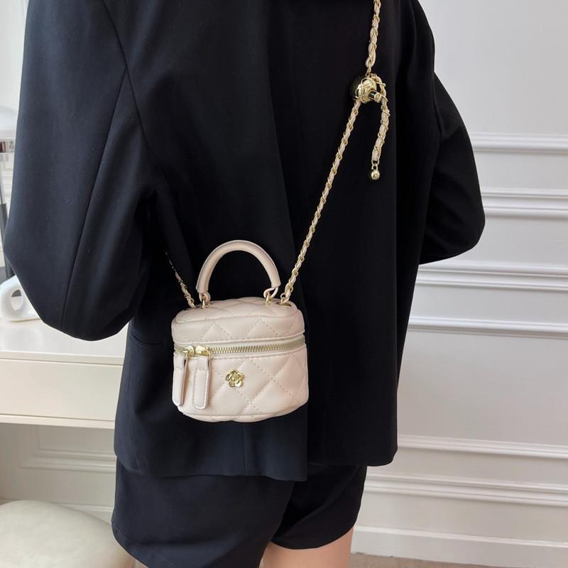 Schicke Diamantgitter-Ketten-Handtasche 2024 Neuer Stil Beliebt in diesem Jahr Hochwertige Textur Urbaner Minimalist