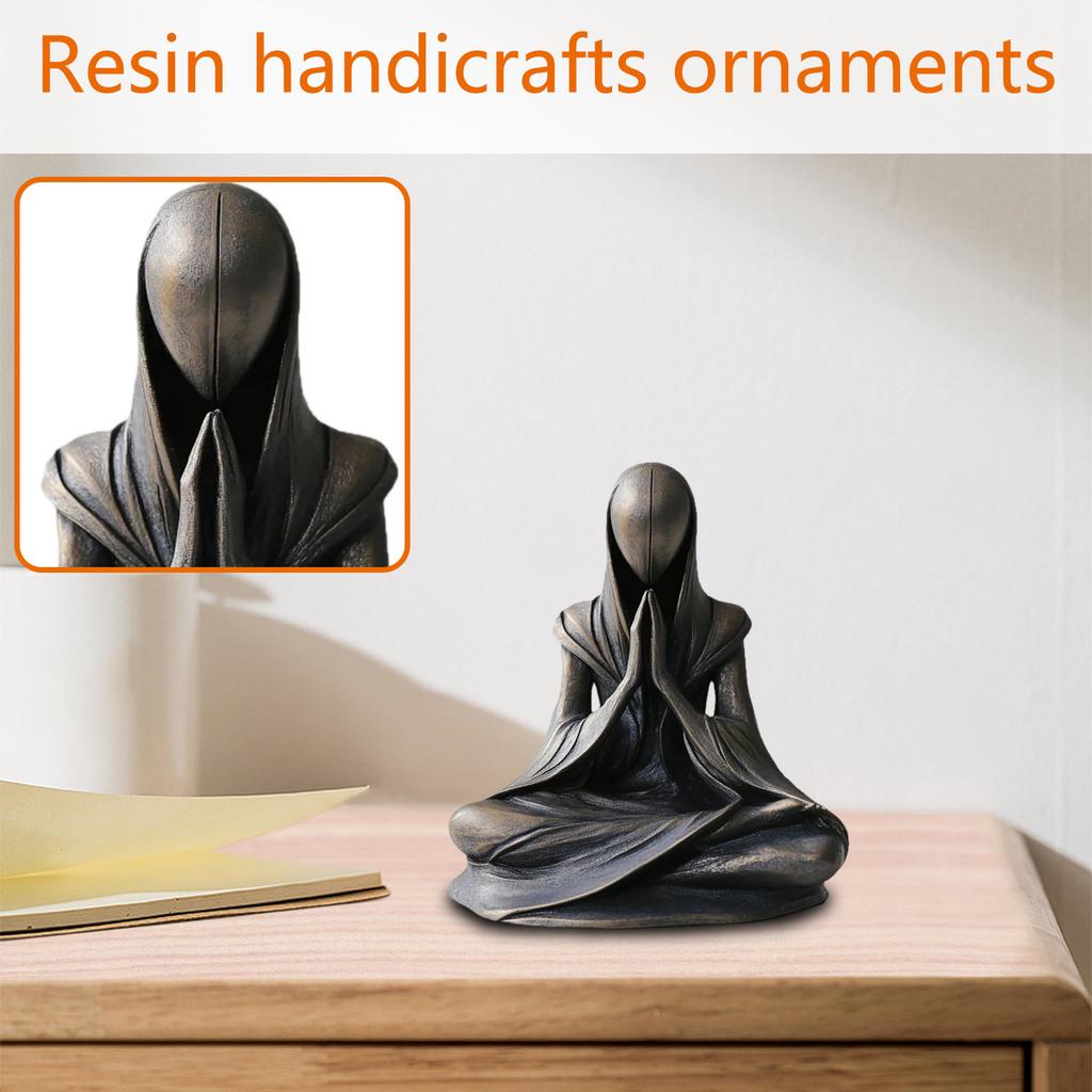Meditating Alien Statue Resin Crafts Ornaments Desktop Decoration Meditation Creative Gift